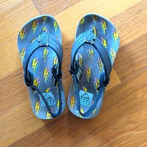 Reef Kids Flip Flops 🩴 Bolt Up ⚡ - 9/10 Toddler M
